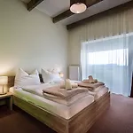 Ceresnovy Sad Apartments & Wellness *