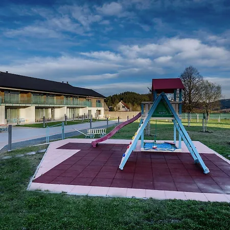 Ceresnovy Sad & Wellness Διαμέρισμα